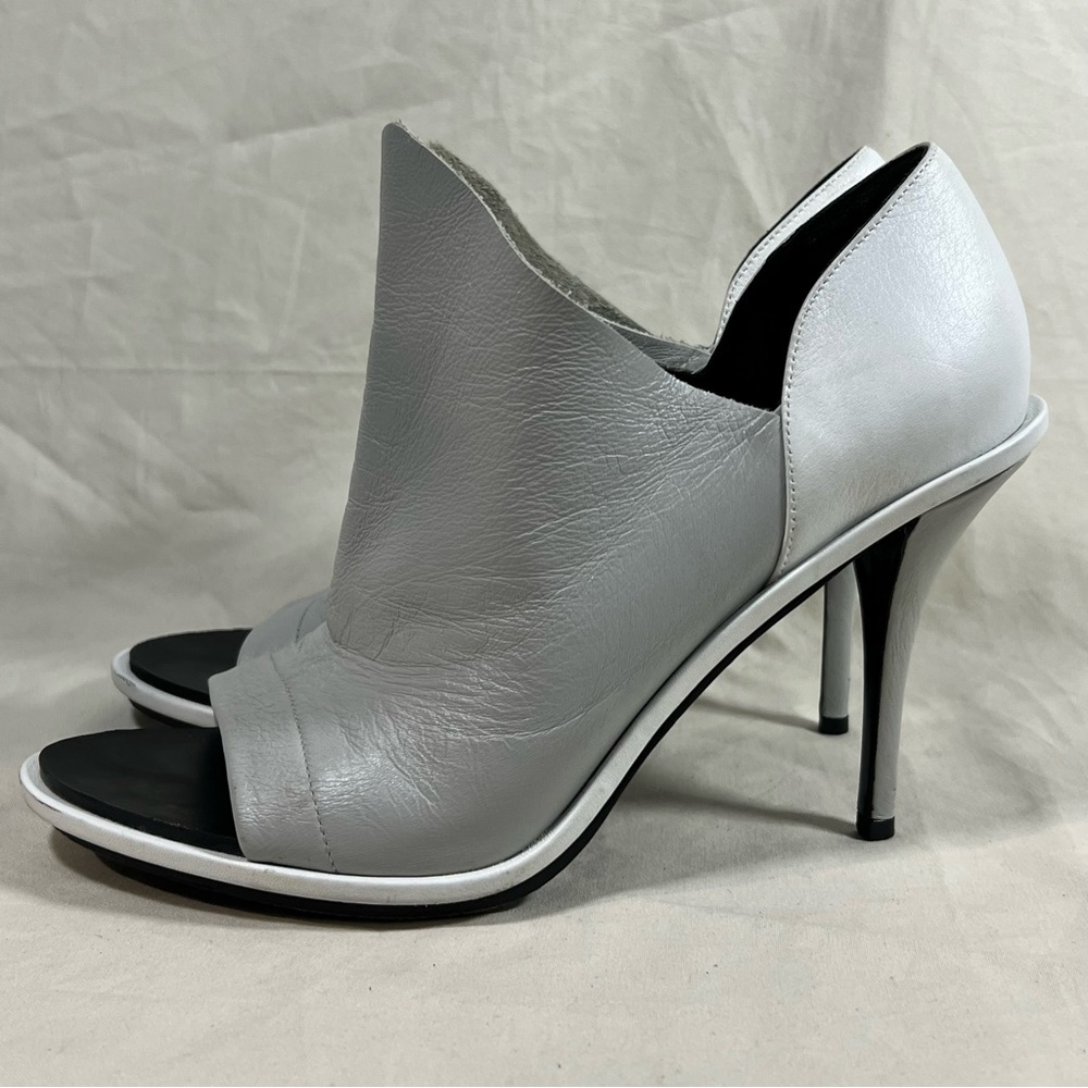 BALENCIAGA Paris Glove Leather Pump Booties Open Toe Two Tone Size 40 US 9 - Picture 9 of 13